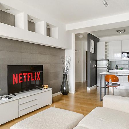 Cozy Family Apartments With Balcony Near Zlote Tarasy وارسو المظهر الخارجي الصورة
