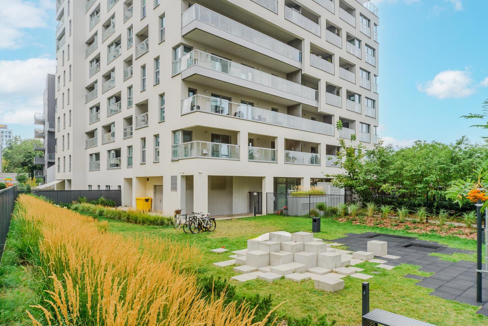 Cozy Family Apartments With Balcony Near Zlote Tarasy وارسو الغرفة الصورة
